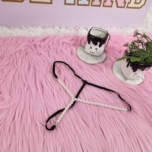 NIB Pearl V-String Back One Size: Alluring Elegance NIB